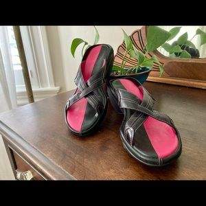 Cole Haan G Series 90’s slides